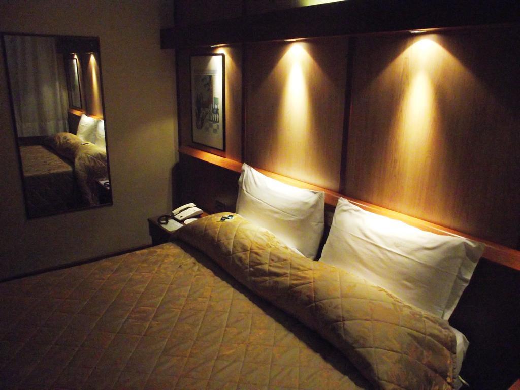 Hotel Motel Ovest Vittuone الغرفة الصورة