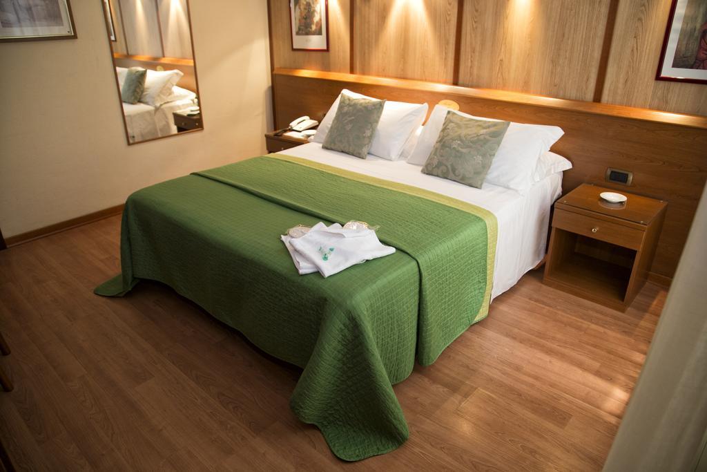 Hotel Motel Ovest Vittuone المظهر الخارجي الصورة